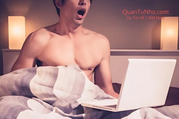 tư thế thủ dâm nam ngồi