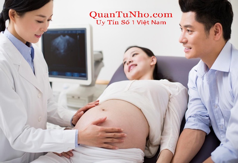 Bà bầu nên kiểm tra sức khỏe thai kỳ định kỳ và nghe theo chỉ định bác sĩ