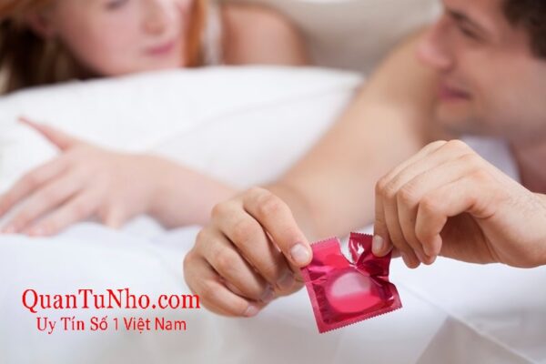 Đàn ông chủ động mang bao cao su thể hiện trách nhiệm với sức khỏe của mình và bạn tình.