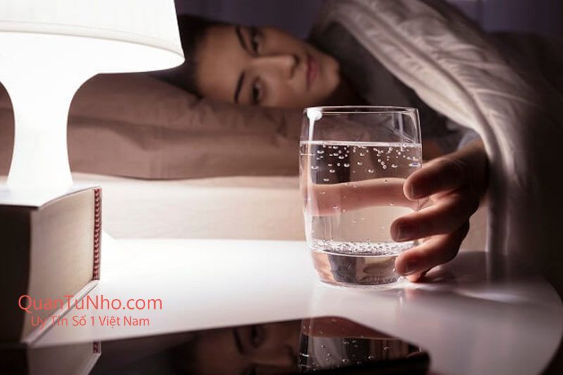 bổ sung nước khi bú cu