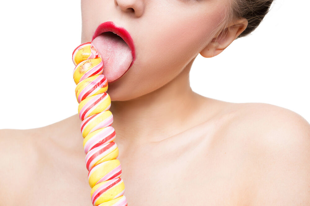 Màng chắn miệng cho nữ: Thông tin, Tác dụng, Phân loại và Hướng dẫn sử dụng 7 Oral sex là gì