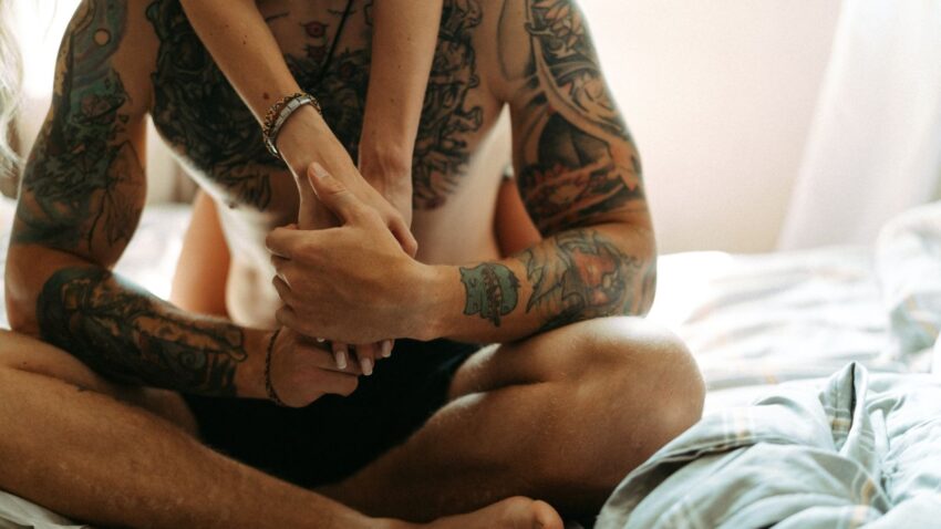 Tư thế 69: Thông tin, Lợi ích, Hướng dẫn và Các biến thể 6 tư thế 69