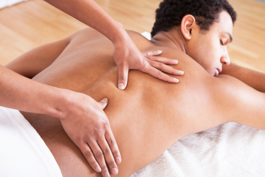 Massage kích hoạt huyệt yêu cho chàng: Thông tin, Lợi ích, Kỹ thuật và Lưu ý an toàn 1 Bấm huyệt