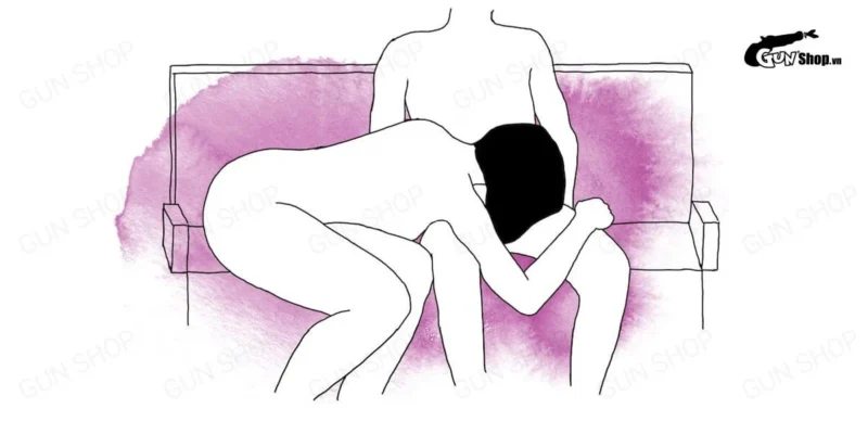 bj ngồi trên ghế