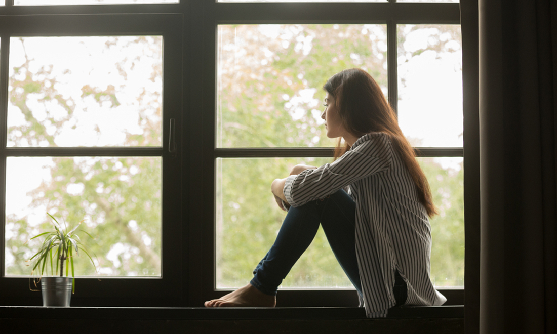 8 Dấu Hiệu Phụ Nữ Thiếu Hơi Đàn Ông: Phân Tích Tâm Lý, Biểu Hiện và Giải Pháp 3 cảm giác cô đơn