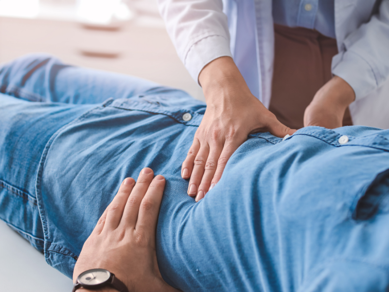 Thủ dâm chảy máu: Thông tin, Nguyên nhân, Mức độ nguy hiểm và Cách xử lý 6 khám lâm sàng