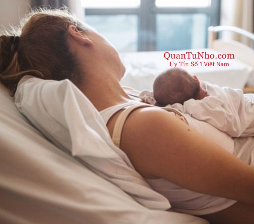 tư thế nằm để sản dịch ra nhanh