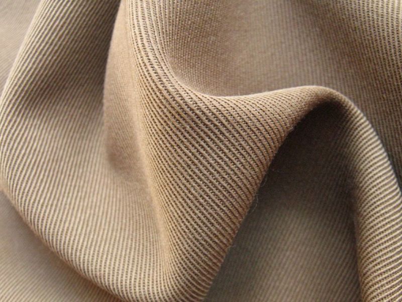 Tinh trùng có thấm qua quần áo không? Giải đáp về khả năng sống sót, nguy cơ mang thai và các yếu tố ảnh hưởng 2 Vải tổng hợp