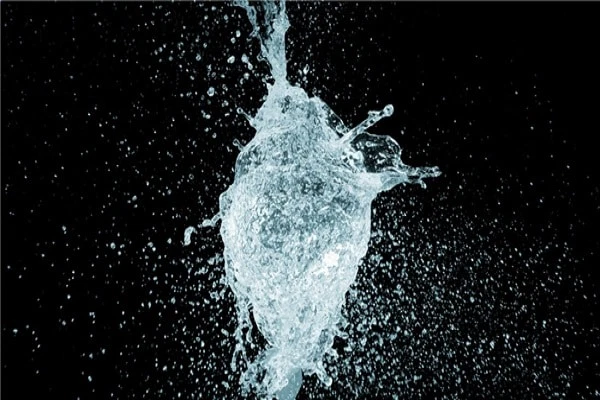 Phụ nữ xuất nước tiểu khi quan hệ