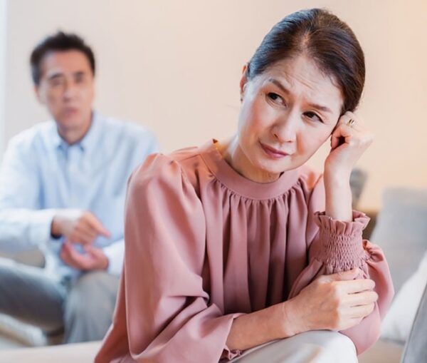 mãn kinh có quan hệ được không