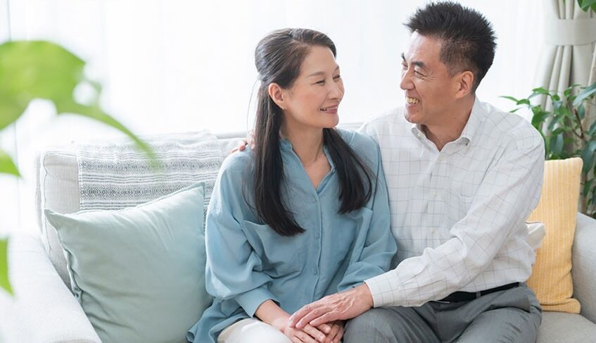 mãn kinh có quan hệ được không