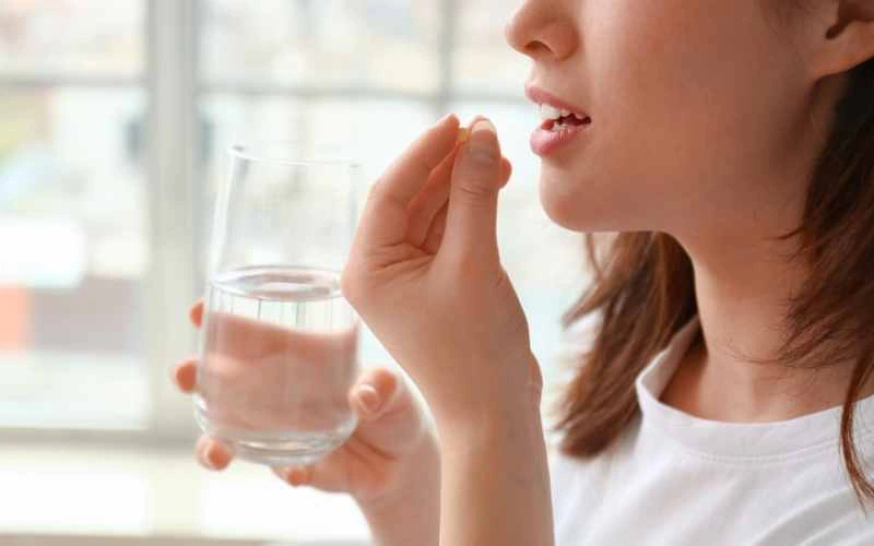 Tác dụng của thuốc tránh thai hàng ngày: Phân tích Cơ chế, Lợi ích, Rủi ro và Hướng dẫn sử dụng 8 Uống Thuốc Phá Thai