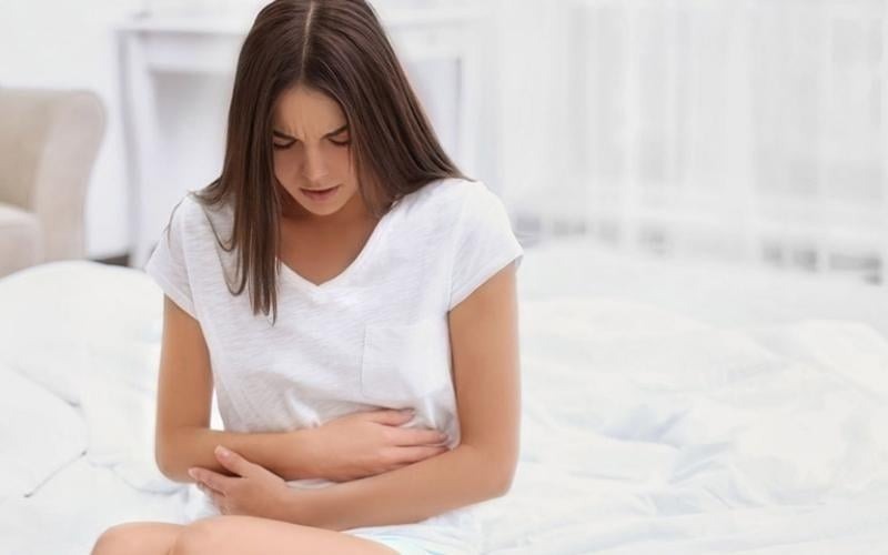 ngưng kinh nguyệt khi đang có