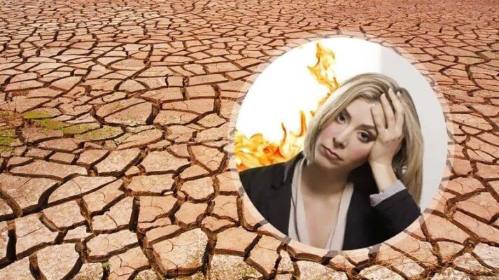 cô bé không ra nước