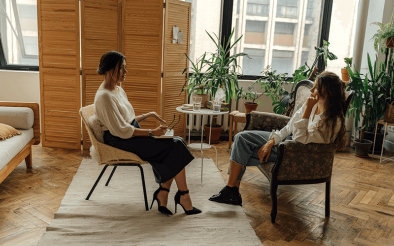 nhà trị liệu tâm lý