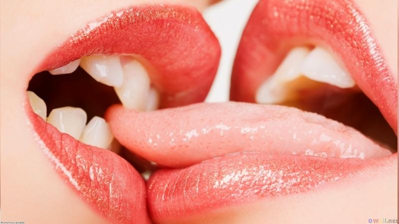 Cách Hôn Làm Đàn Ông Mê Mẩn: Tâm Lý, Kỹ Thuật Và 10+ Kiểu Hôn Khiến Chàng Say Đắm 12 Dùng răng khi hôn